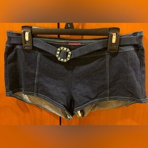 HOT KISS TWO PIECE BIKINI
SIZE MEDIUM
EXCELLENT CONDITION